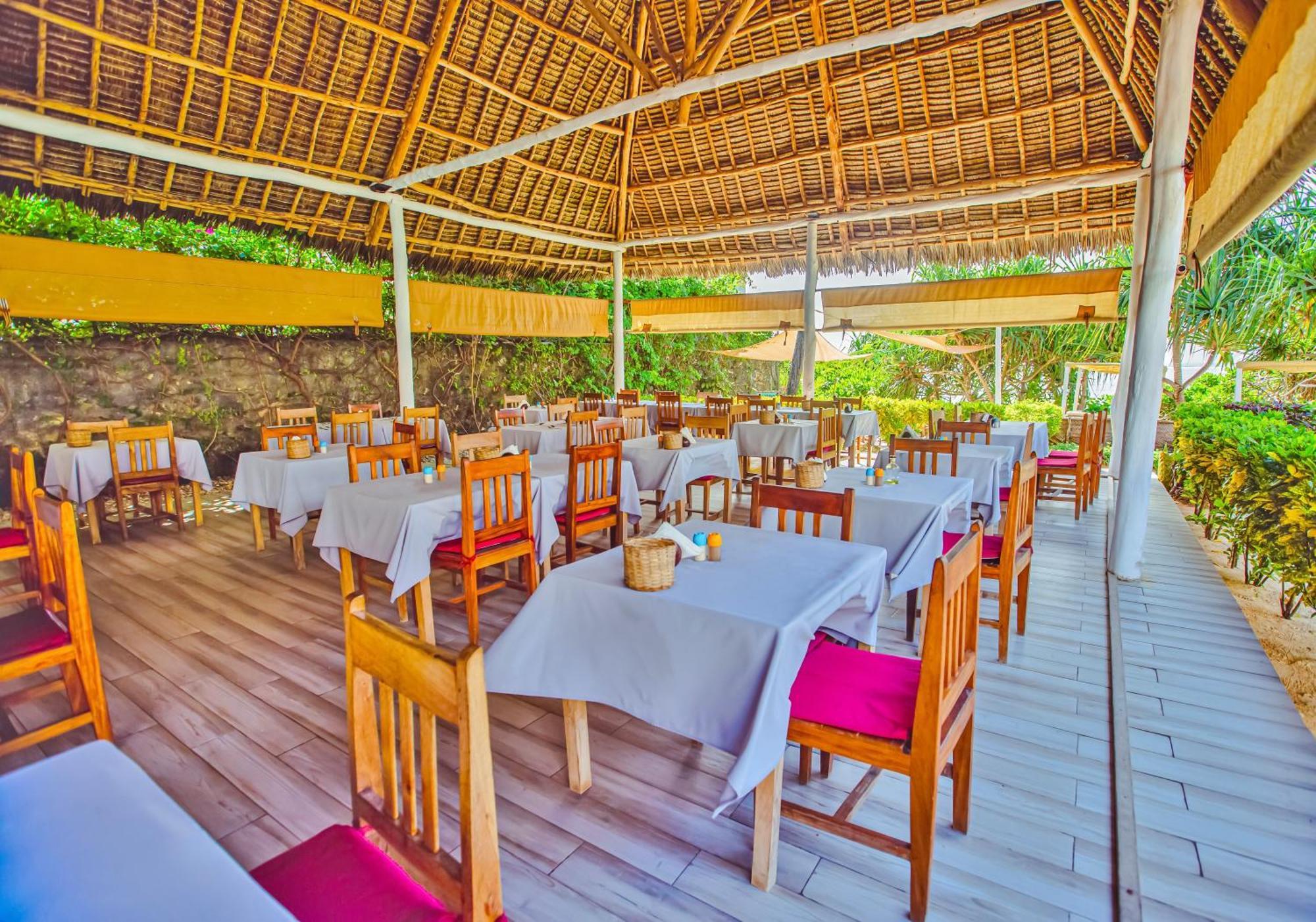 AHG Sun Bay Mlilile Beach Hotel Matemwe  Exterior foto